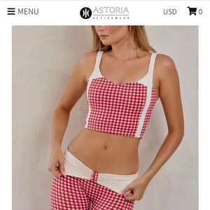 Astoria Activewear Red/White Gingham Cropped Top & Capri Leggings Set in Medium